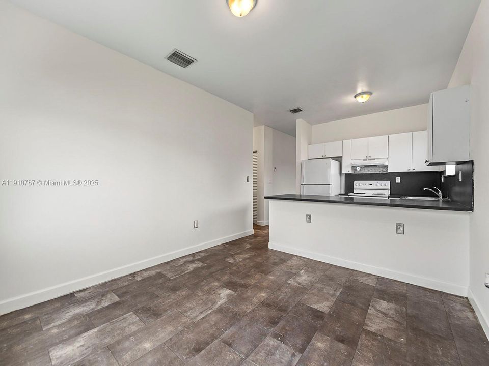 На продажу: $715,000 (0 спален, 0 ванн, 2950 Квадратных фут)