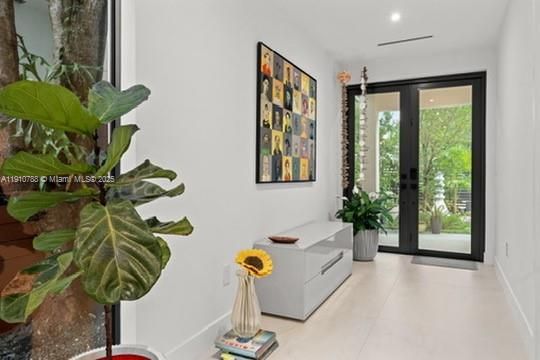 Activo con contrato: $2,150,000 (3 camas, 2 baños, 2054 Pies cuadrados)