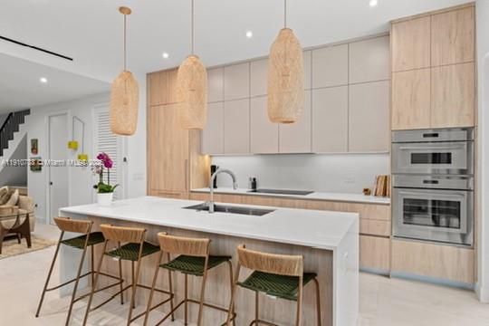 Activo con contrato: $2,150,000 (3 camas, 2 baños, 2054 Pies cuadrados)