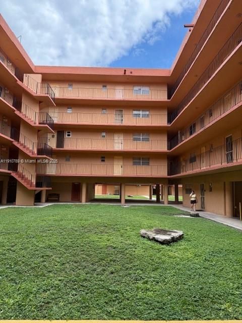 En Venta: $260,000 (2 camas, 1 baños, 998 Pies cuadrados)