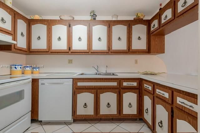 En Venta: $260,000 (2 camas, 1 baños, 998 Pies cuadrados)