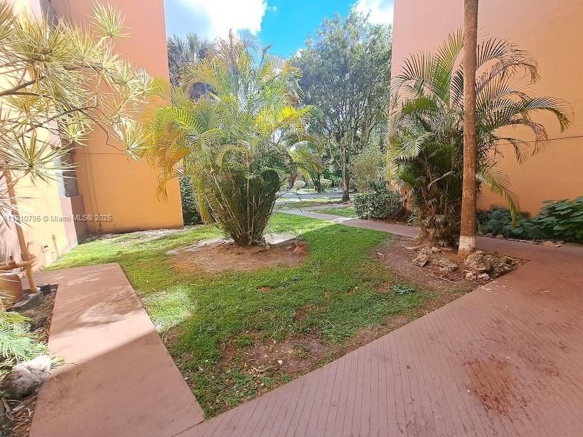 En Venta: $250,000 (2 camas, 1 baños, 946 Pies cuadrados)