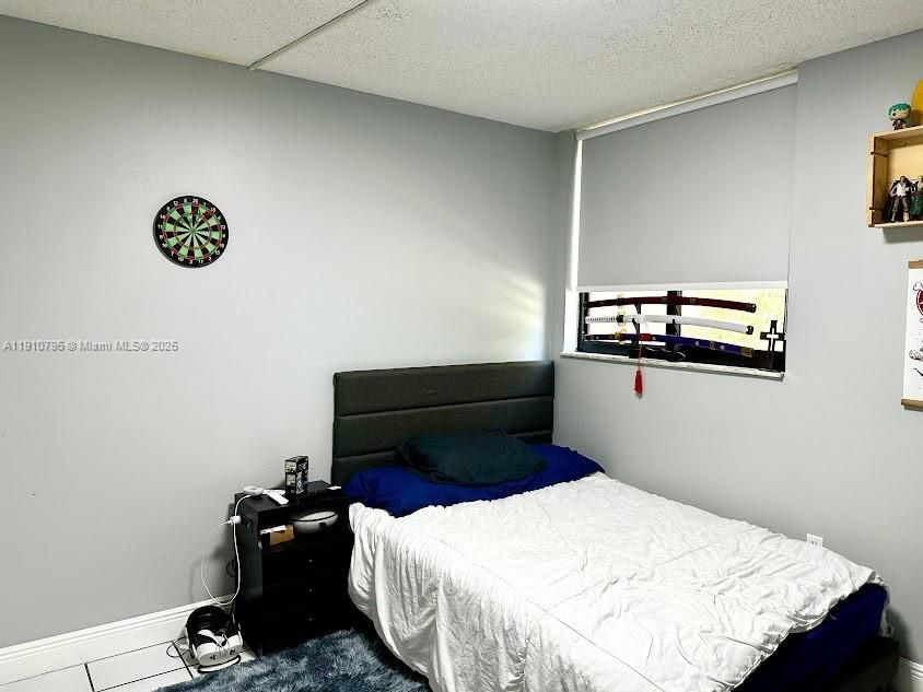 En Venta: $250,000 (2 camas, 1 baños, 946 Pies cuadrados)