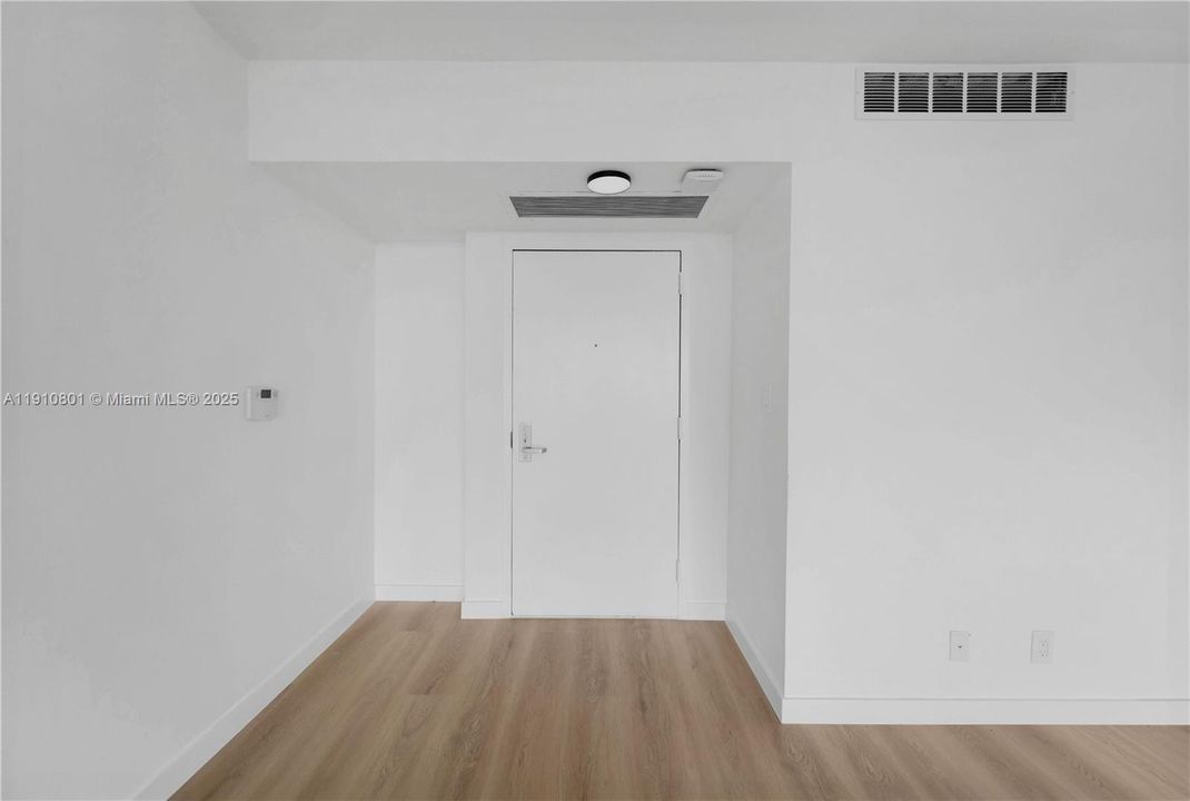 В аренду: $2,850 (2 спален, 2 ванн, 1225 Квадратных фут)