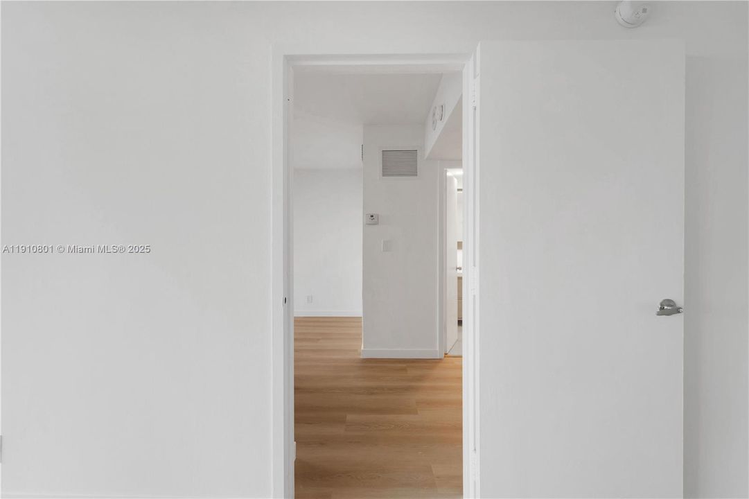 В аренду: $2,850 (2 спален, 2 ванн, 1225 Квадратных фут)