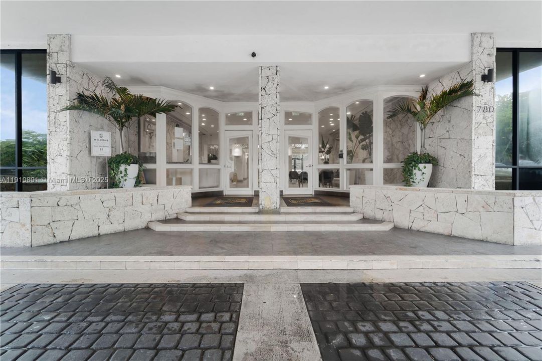 В аренду: $2,850 (2 спален, 2 ванн, 1225 Квадратных фут)