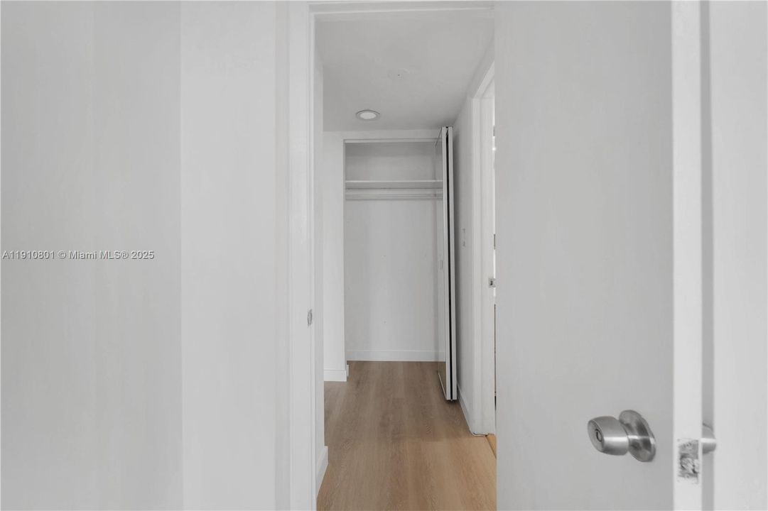 В аренду: $2,850 (2 спален, 2 ванн, 1225 Квадратных фут)