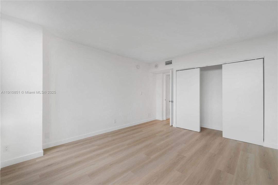 В аренду: $2,850 (2 спален, 2 ванн, 1225 Квадратных фут)