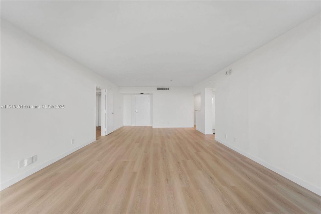 В аренду: $2,850 (2 спален, 2 ванн, 1225 Квадратных фут)