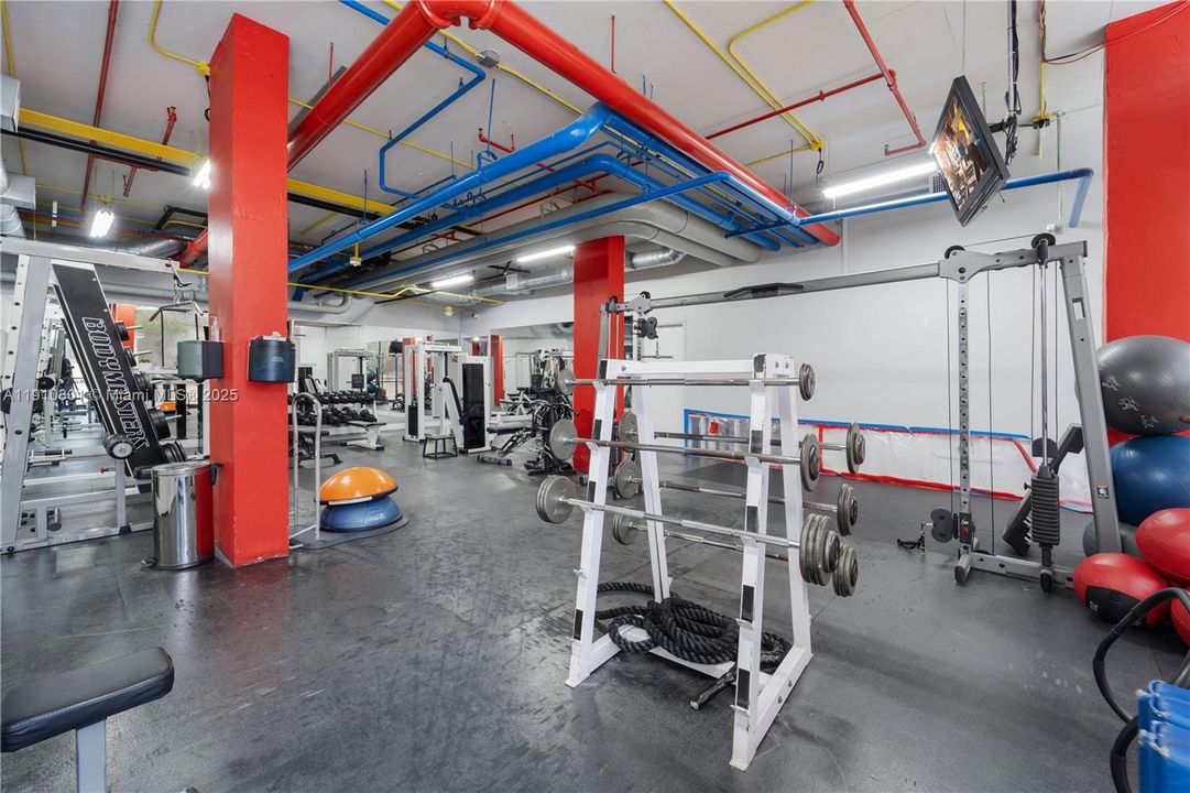 В аренду: $2,850 (2 спален, 2 ванн, 1225 Квадратных фут)