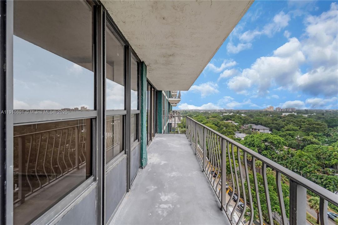 В аренду: $2,850 (2 спален, 2 ванн, 1225 Квадратных фут)