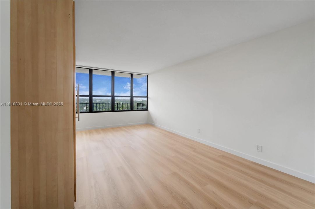 В аренду: $2,850 (2 спален, 2 ванн, 1225 Квадратных фут)