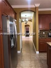 Под контрактом: $4,200 (4 спален, 3 ванн, 2554 Квадратных фут)