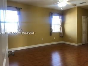 Под контрактом: $4,200 (4 спален, 3 ванн, 2554 Квадратных фут)