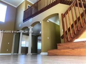 Под контрактом: $4,200 (4 спален, 3 ванн, 2554 Квадратных фут)