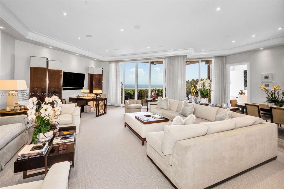 Activo con contrato: $3,900,000 (3 camas, 3 baños, 2970 Pies cuadrados)