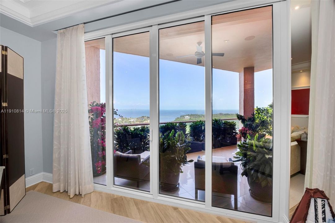 Activo con contrato: $3,900,000 (3 camas, 3 baños, 2970 Pies cuadrados)