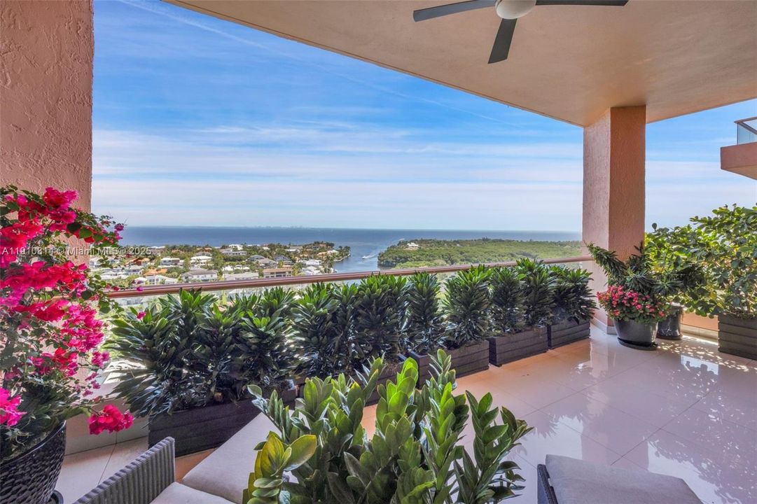 Activo con contrato: $3,900,000 (3 camas, 3 baños, 2970 Pies cuadrados)