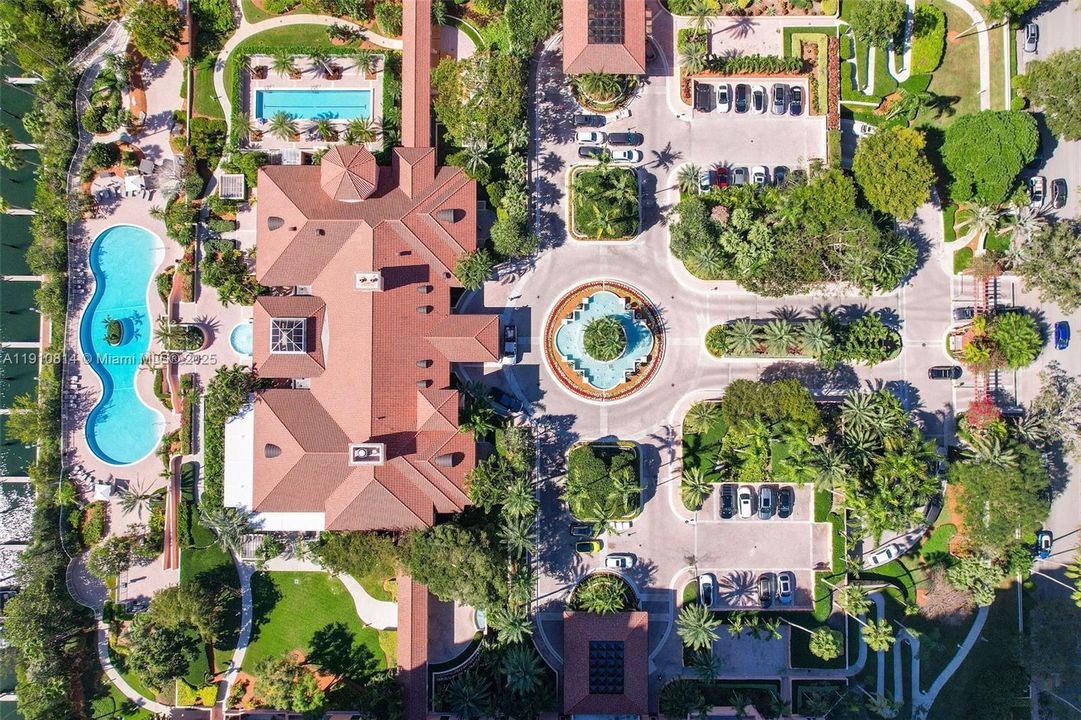 Activo con contrato: $3,900,000 (3 camas, 3 baños, 2970 Pies cuadrados)