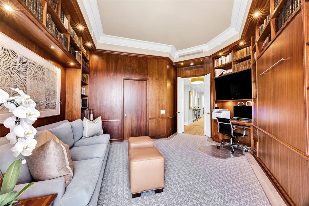 Activo con contrato: $3,900,000 (3 camas, 3 baños, 2970 Pies cuadrados)