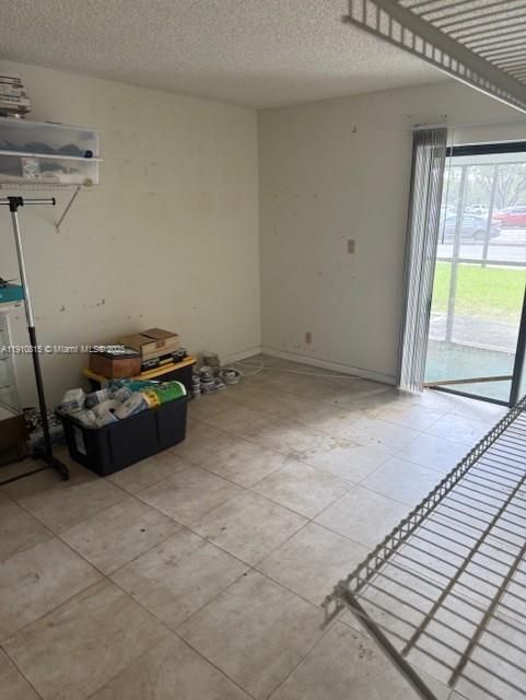 For Sale: $200,000 (1 beds, 1 baths, 845 Square Feet)