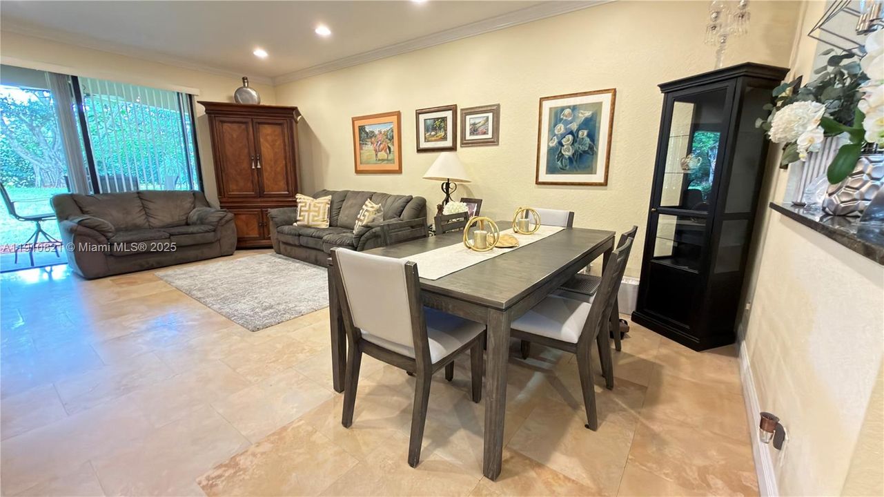 For Rent: $3,000 (2 beds, 2 baths, 1155 Square Feet)