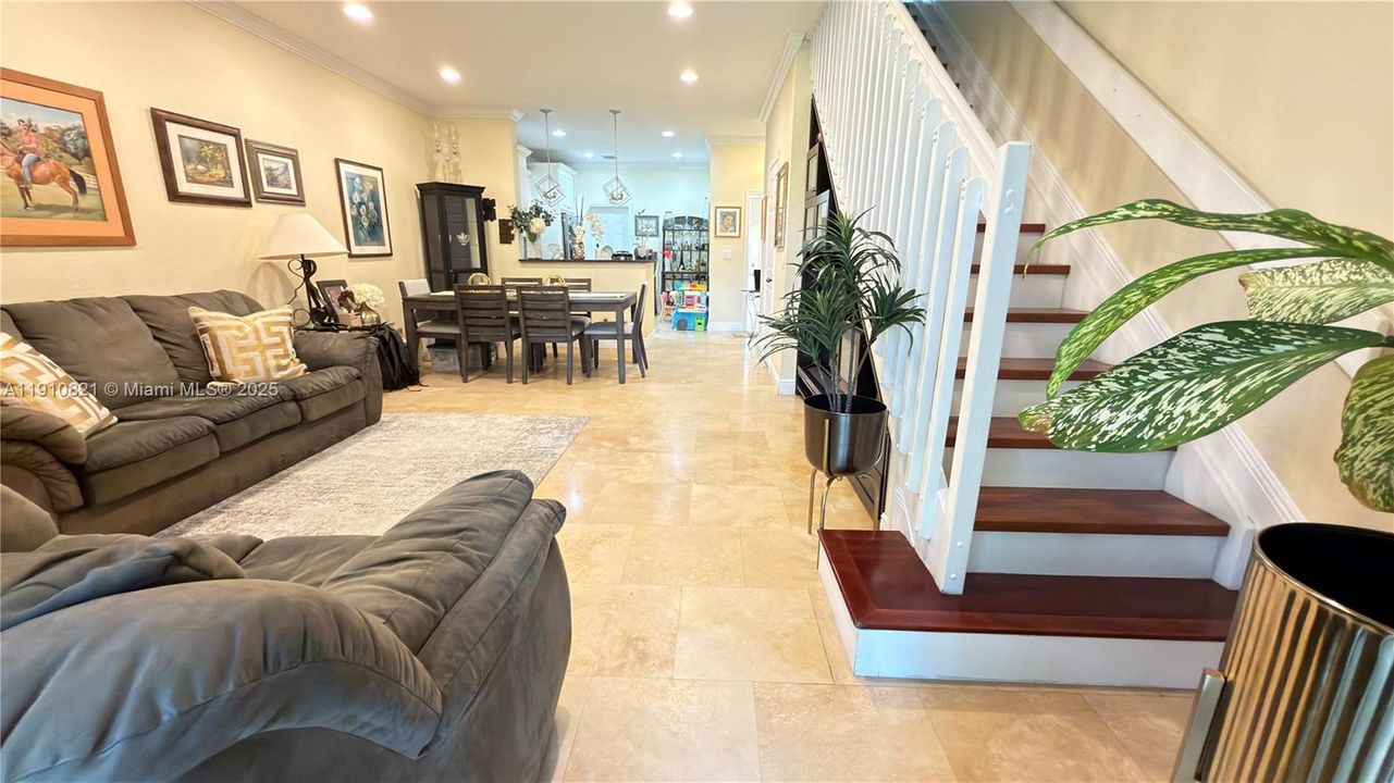 For Rent: $3,000 (2 beds, 2 baths, 1155 Square Feet)