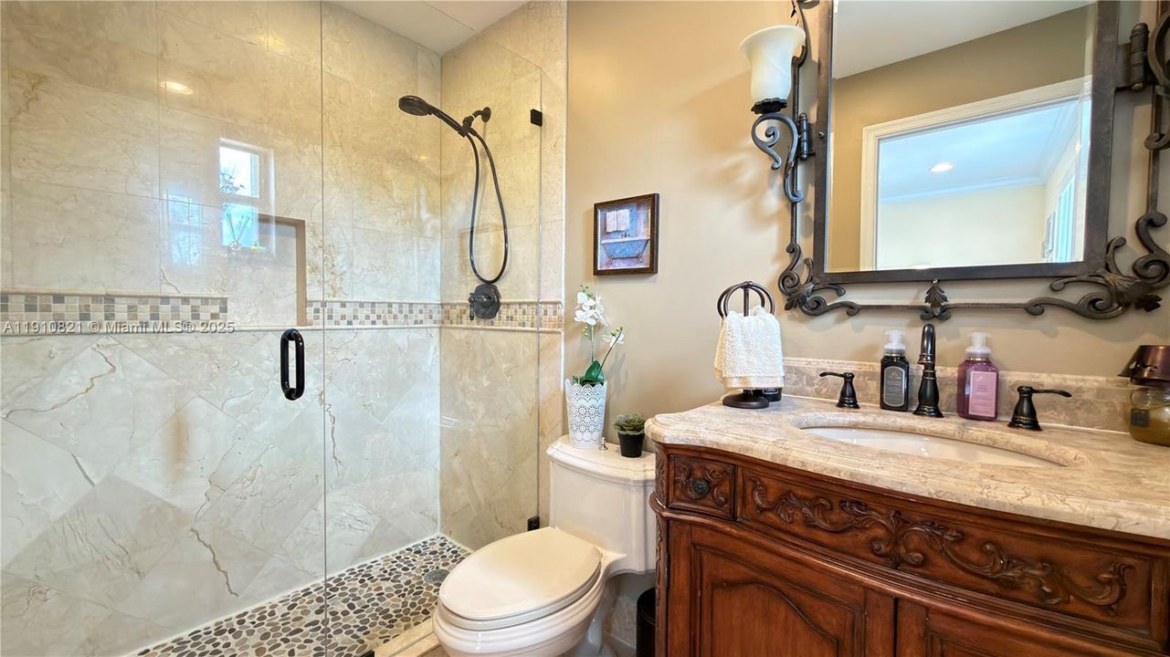 For Rent: $3,000 (2 beds, 2 baths, 1155 Square Feet)