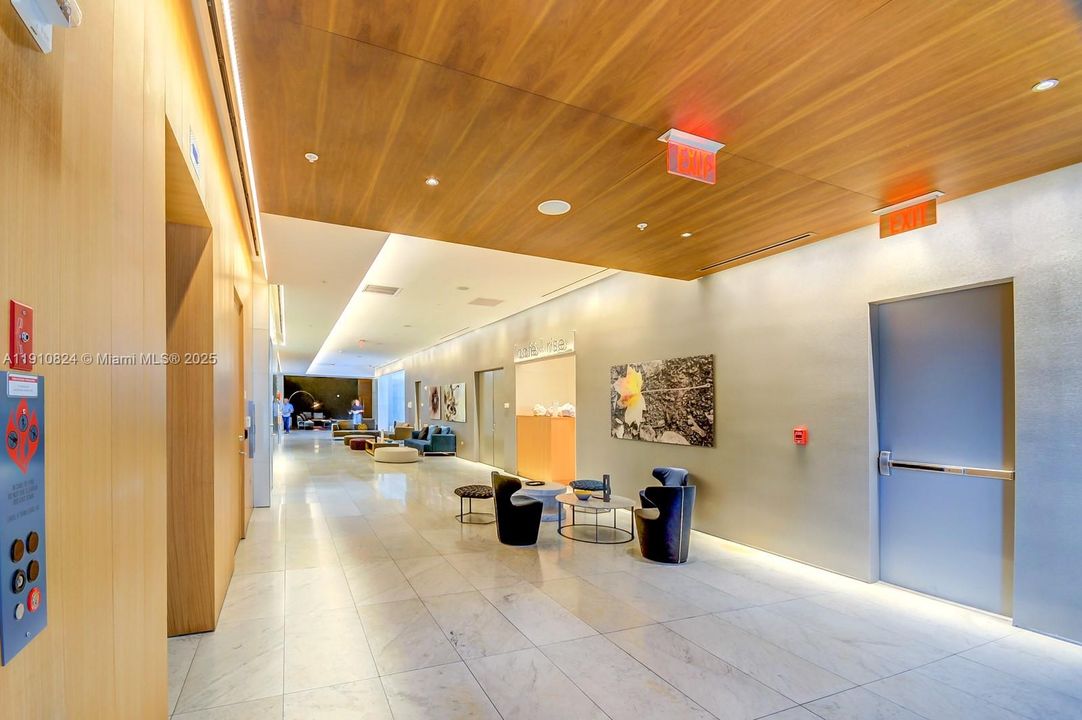 В аренду: $5,700 (2 спален, 2 ванн, 1261 Квадратных фут)