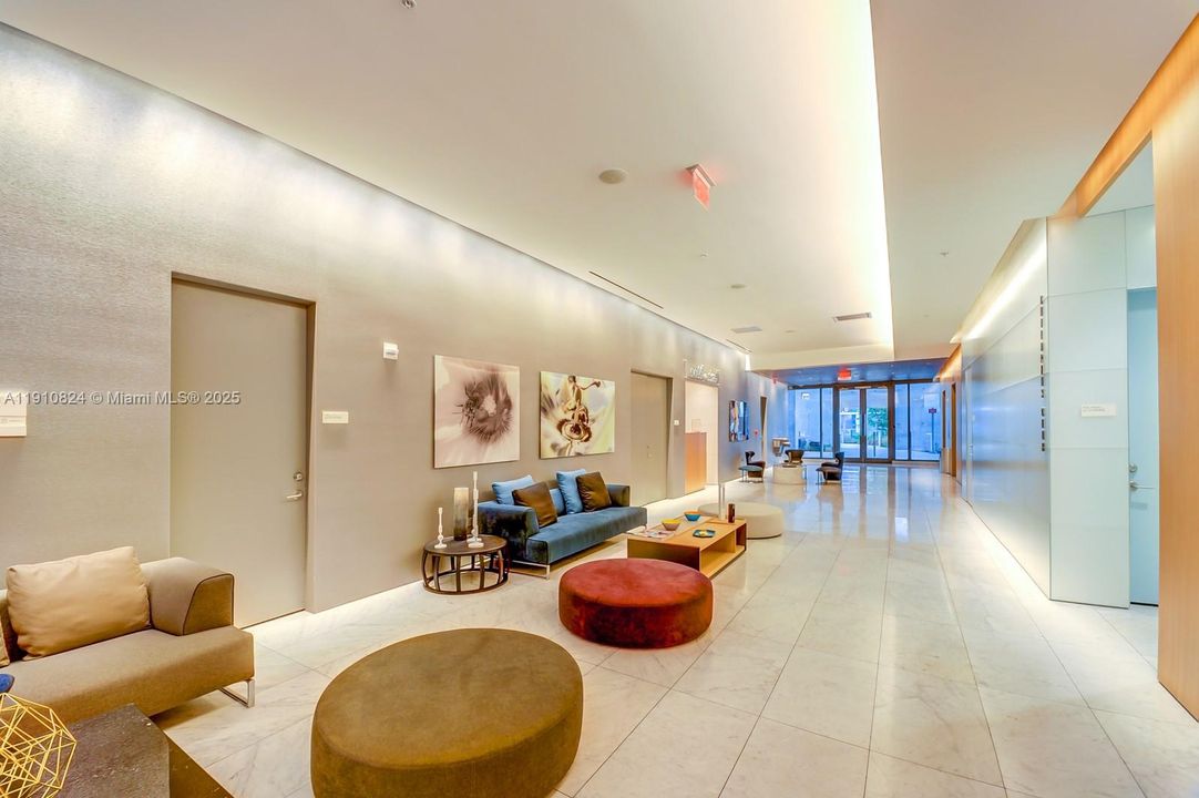 В аренду: $5,700 (2 спален, 2 ванн, 1261 Квадратных фут)