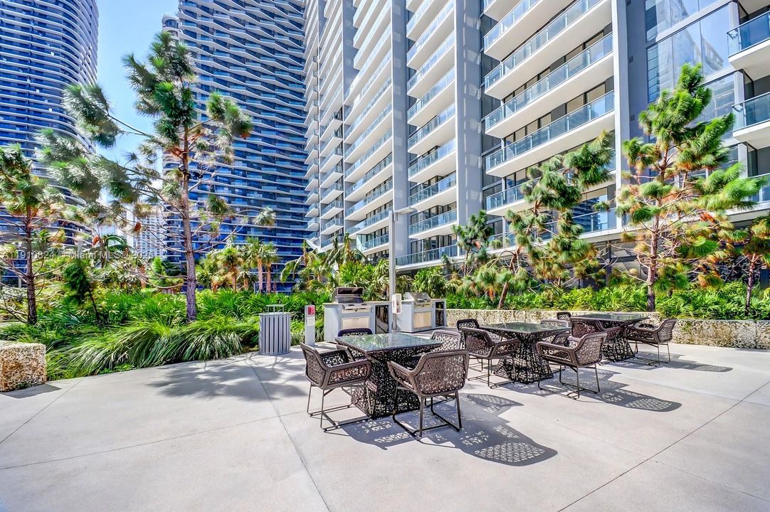 В аренду: $5,700 (2 спален, 2 ванн, 1261 Квадратных фут)