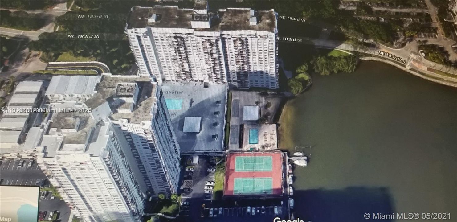 For Rent: $1,875 (1 beds, 1 baths, 887 Square Feet)