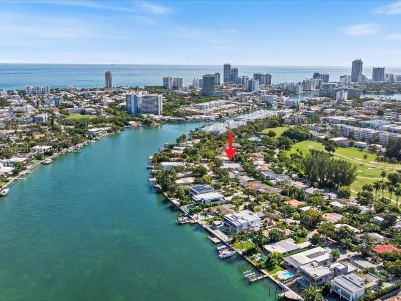 For Sale: $3,980,000 (4 beds, 4 baths, 1724 Square Feet)