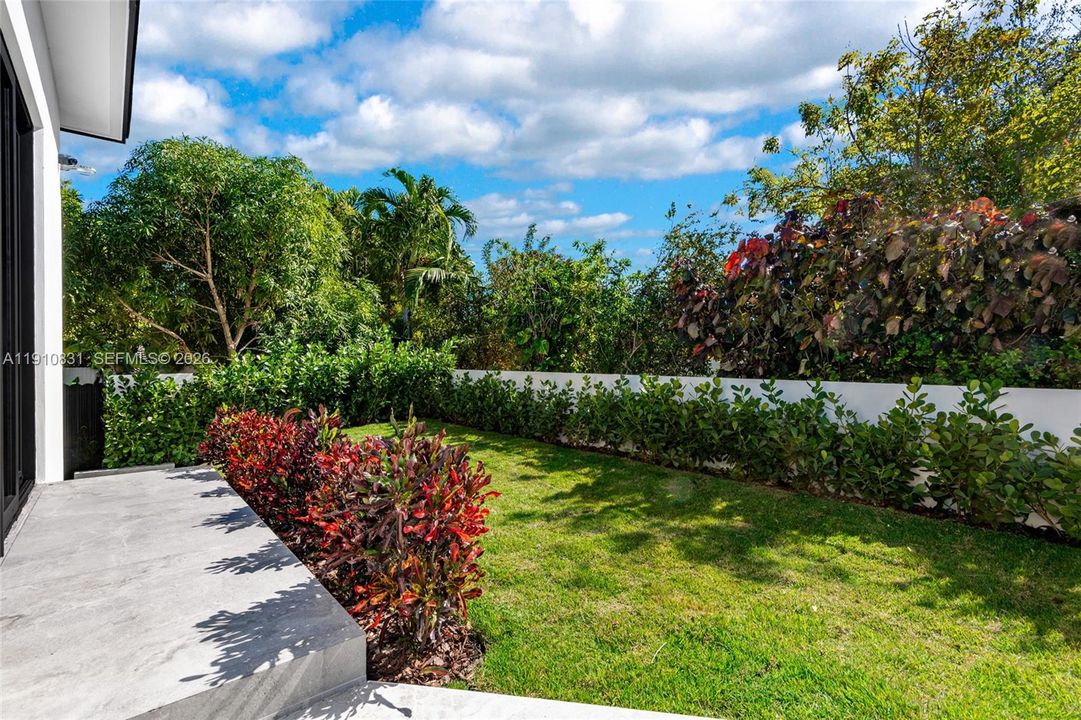 For Sale: $3,980,000 (4 beds, 4 baths, 3164 Square Feet)