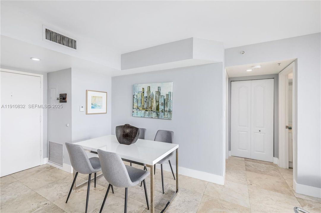 For Sale: $699,000 (2 beds, 2 baths, 1140 Square Feet)