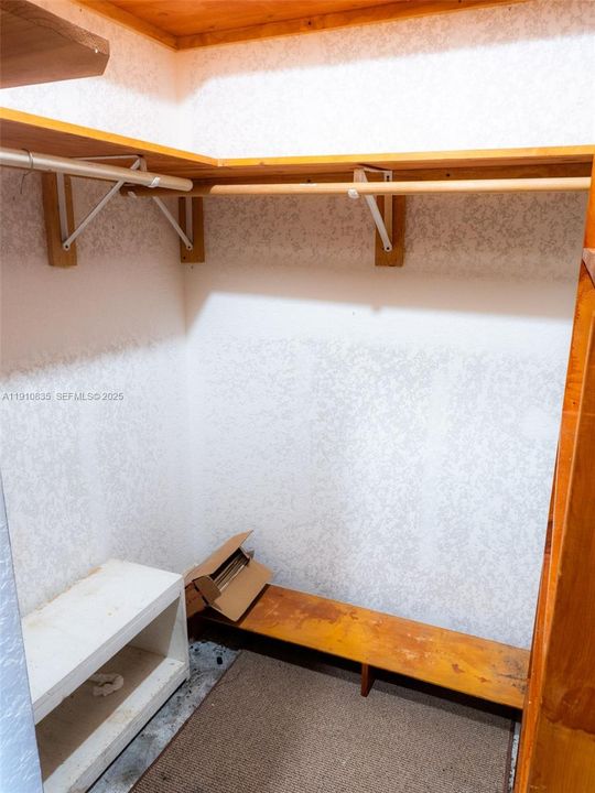 На продажу: $301,000 (2 спален, 2 ванн, 856 Квадратных фут)