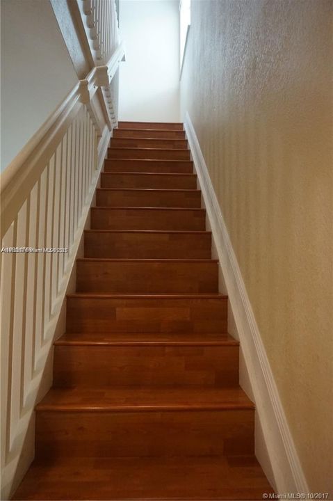 For Sale: $365,000 (3 beds, 2 baths, 1306 Square Feet)