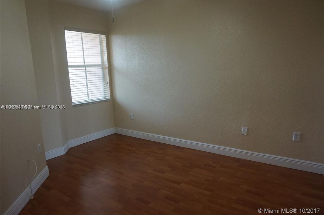 For Sale: $365,000 (3 beds, 2 baths, 1306 Square Feet)