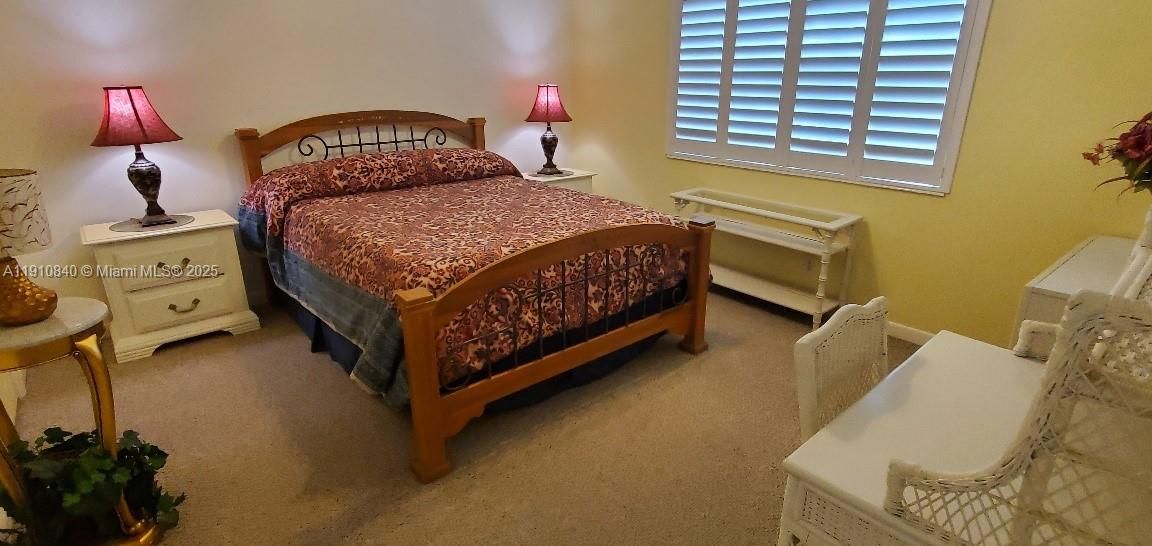 待售: $139,900 (1 贝兹, 1 浴室, 709 平方英尺)