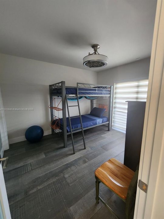 Active With Contract: $725,000 (3 beds, 2 baths, 1610 Square Feet)