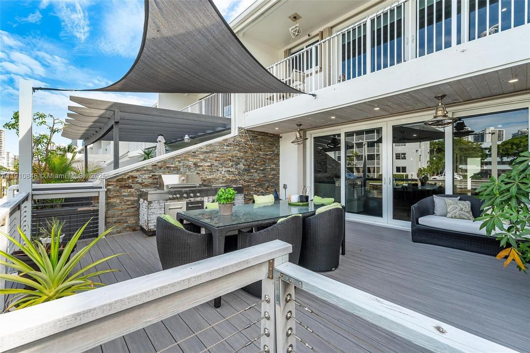 Active With Contract: $725,000 (3 beds, 2 baths, 1610 Square Feet)