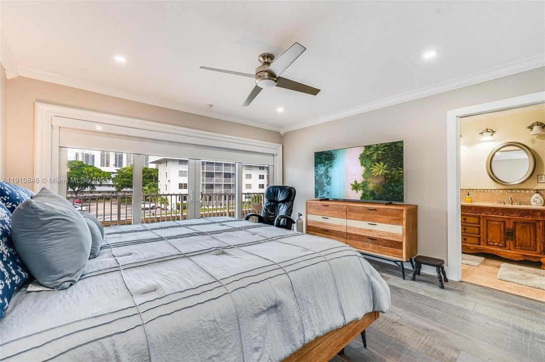 Active With Contract: $725,000 (3 beds, 2 baths, 1610 Square Feet)