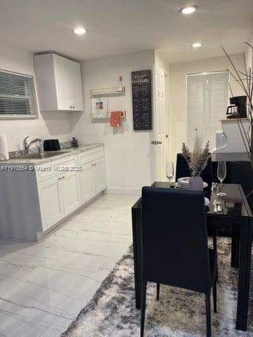 For Rent: $1,450 (0 beds, 1 baths, 1232 Square Feet)