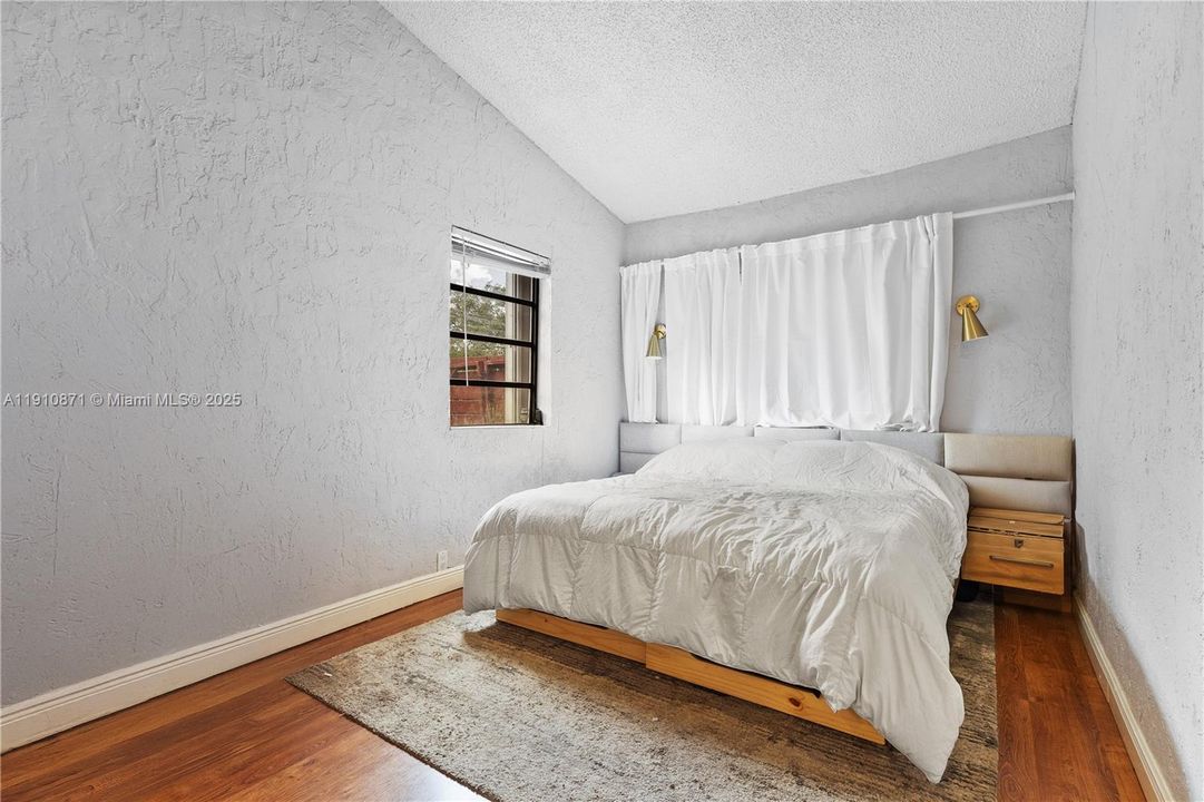 Active With Contract: $695,000 (3 beds, 2 baths, 1256 Square Feet)