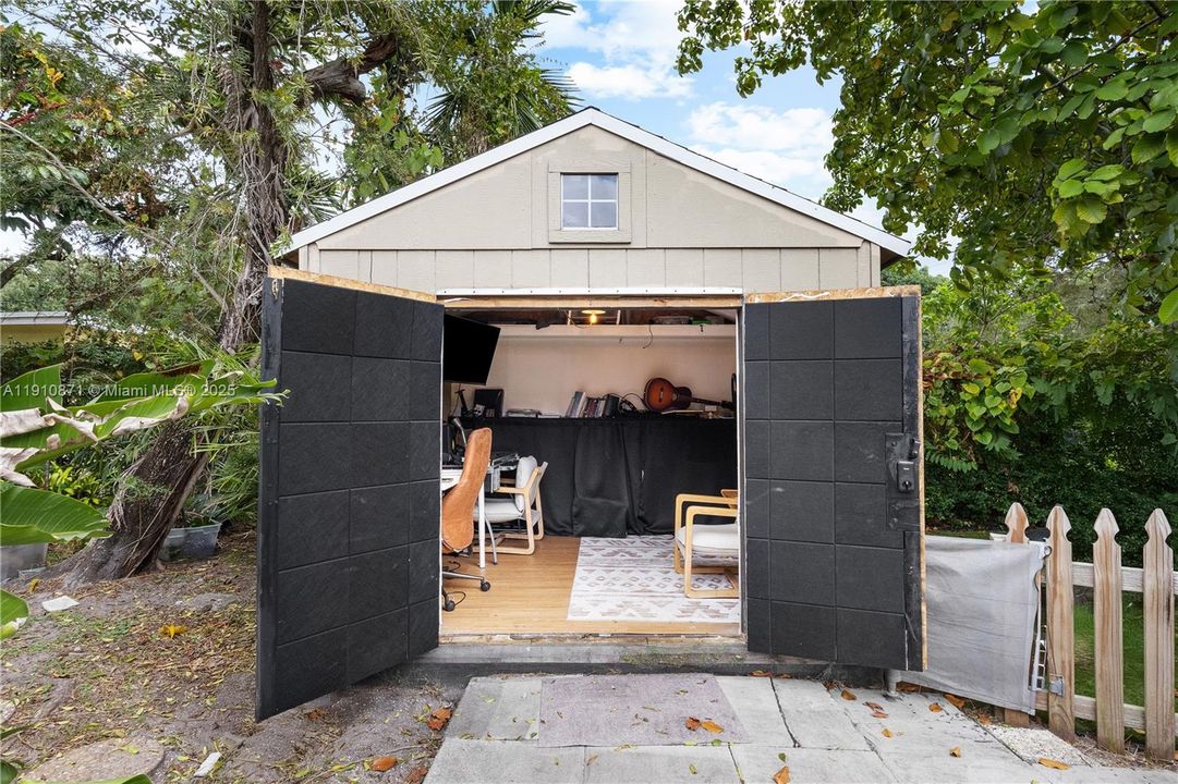 Storage Shed/Office
