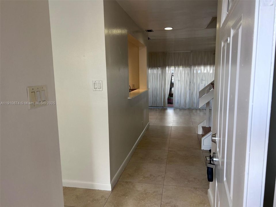 Active With Contract: $289,900 (4 beds, 2 baths, 2020 Square Feet)