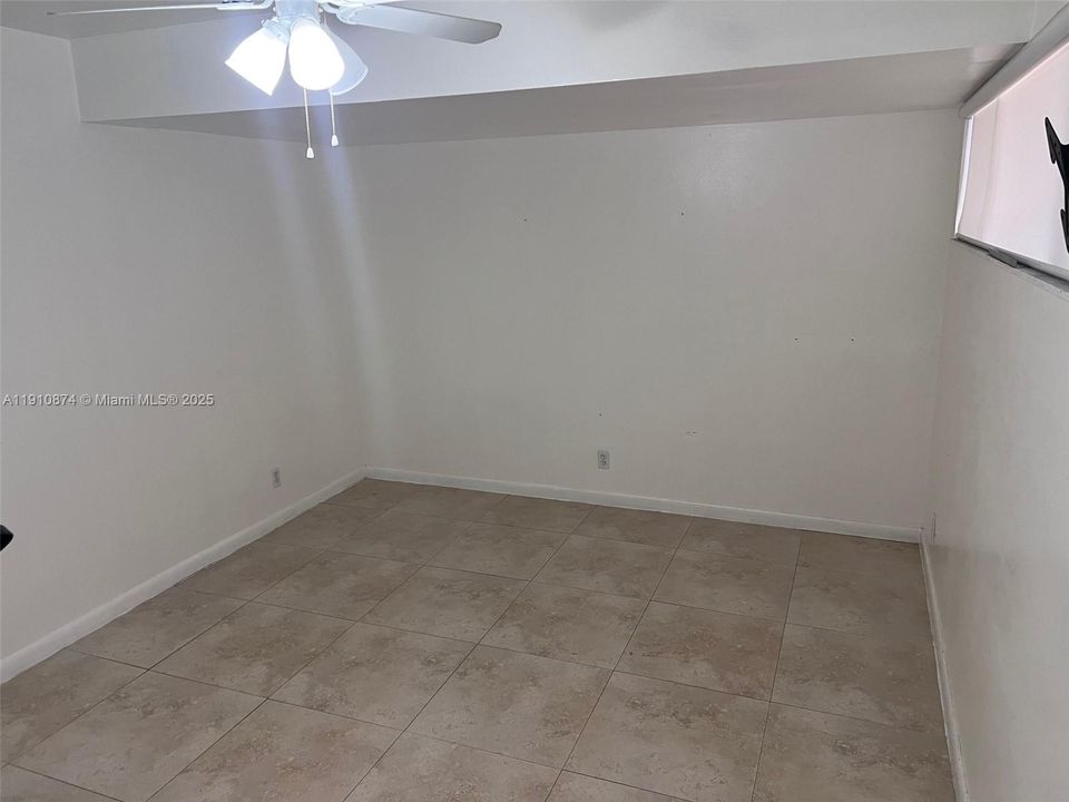 Active With Contract: $289,900 (4 beds, 2 baths, 2020 Square Feet)