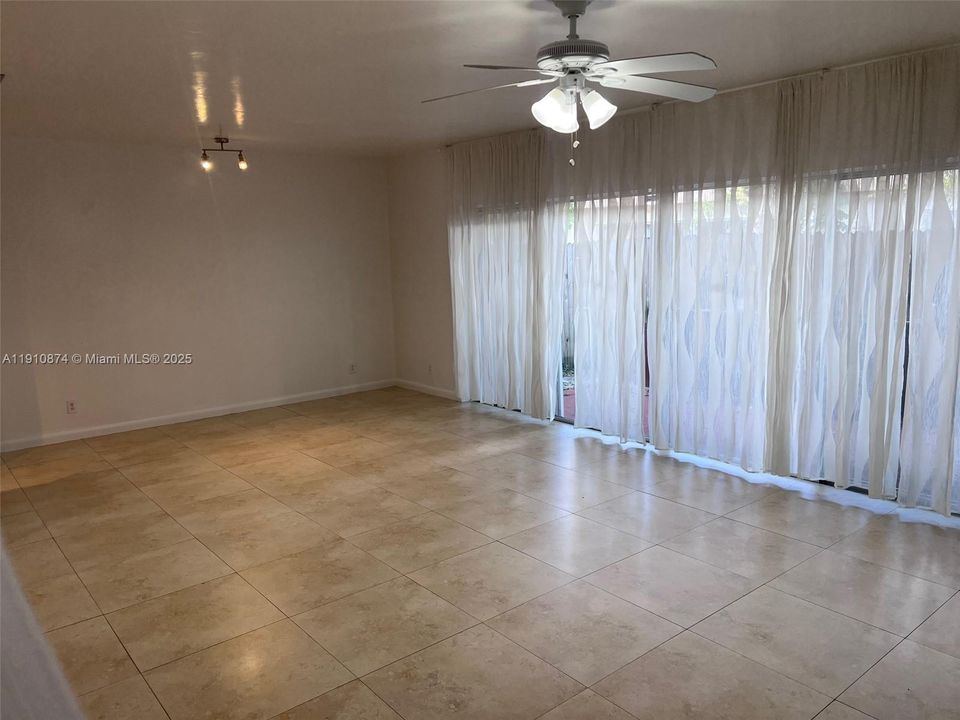 Active With Contract: $289,900 (4 beds, 2 baths, 2020 Square Feet)