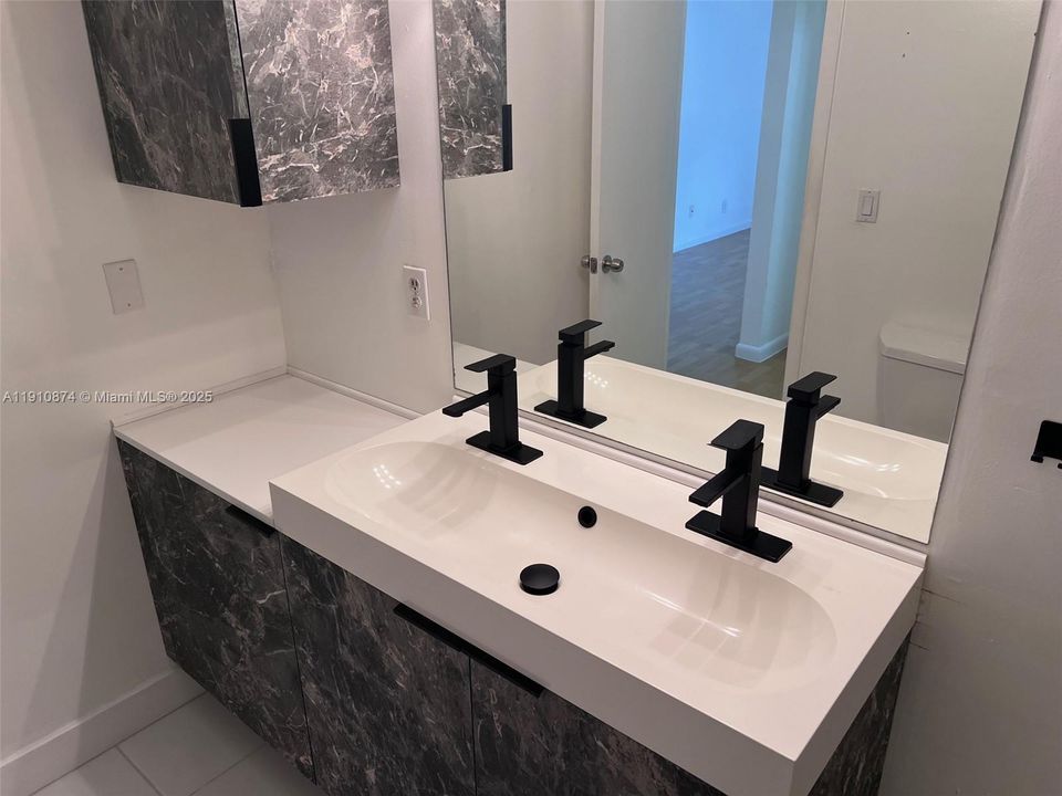 Active With Contract: $289,900 (4 beds, 2 baths, 2020 Square Feet)