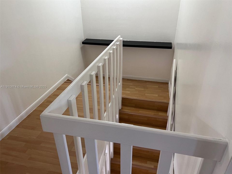 Active With Contract: $289,900 (4 beds, 2 baths, 2020 Square Feet)